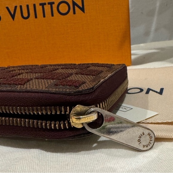 LOUIS VUITTON DAMIER EBENE PAILLETTES SEQUIN ZIPPY WALLET - Picture 7 of 7